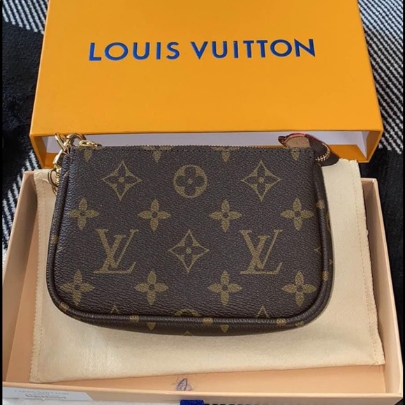 Louis Vuitton mini pochette - Picture 1 of 1